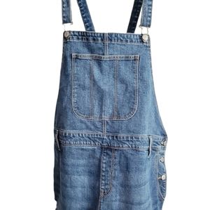 Old Navy NWOT overall shorts. XL.